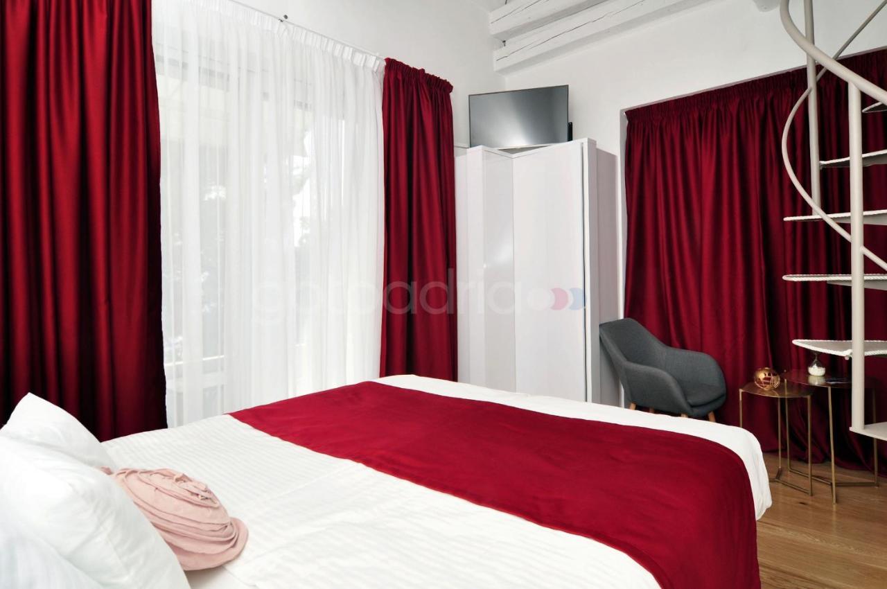Beachfront Deluxe B&B マカルスカ エクステリア 写真