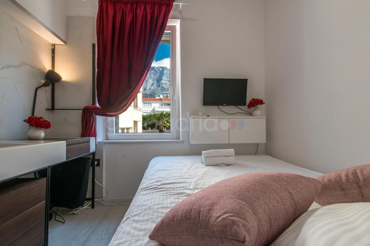 Beachfront Deluxe B&B マカルスカ エクステリア 写真