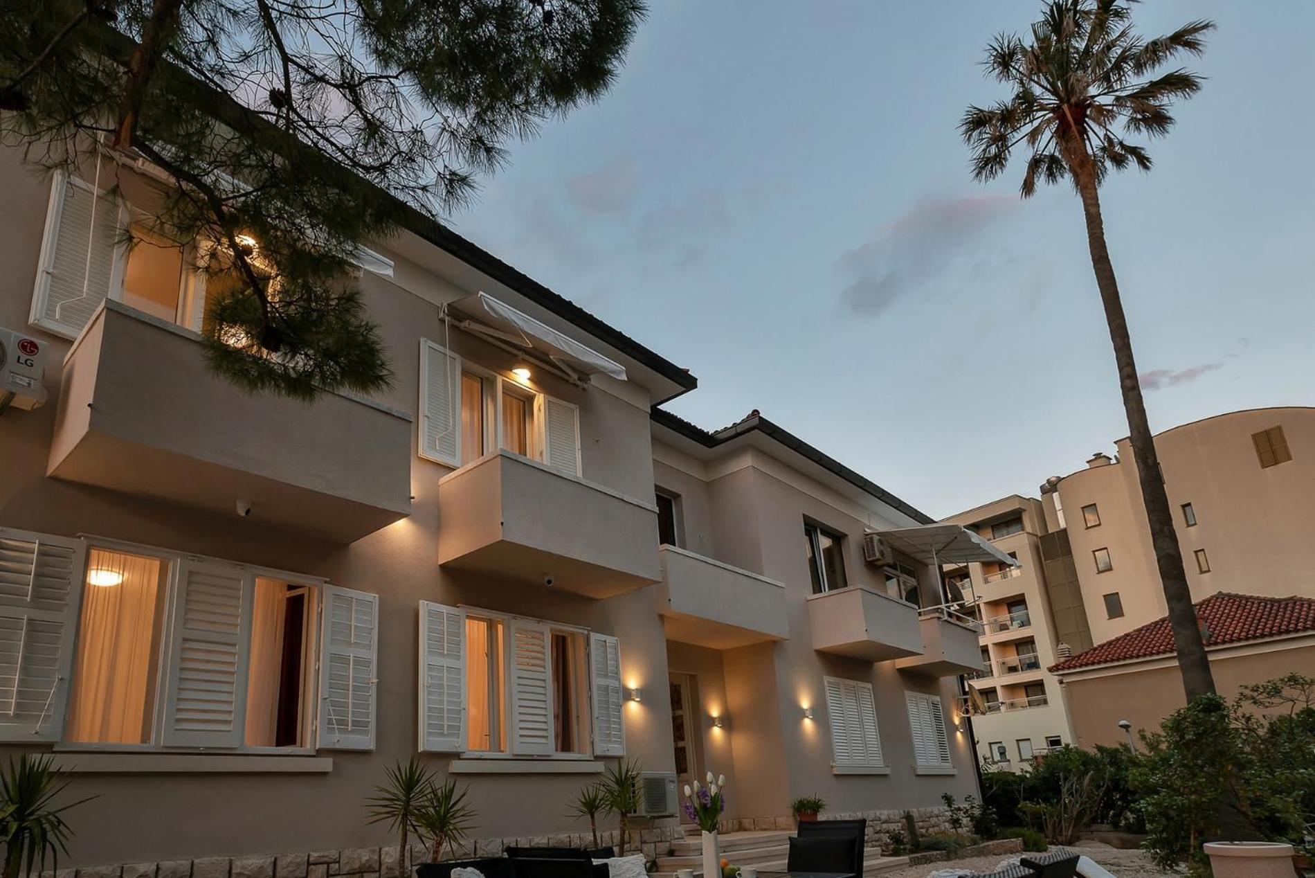 Beachfront Deluxe B&B マカルスカ エクステリア 写真